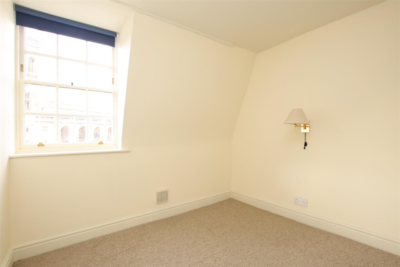 Beaufort East, Bath, BA1
